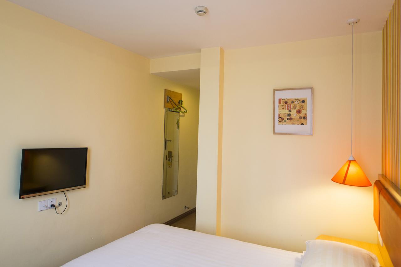 Home Inn Shanghai Lujiabang Road Metro Station Εξωτερικό φωτογραφία